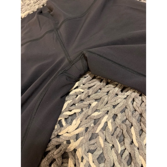 Lululemon WunderUnder size8black highrise Luxtreme - Picture 4 of 4